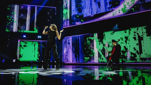 Das Duo Abor & Tynna auf der Bühne