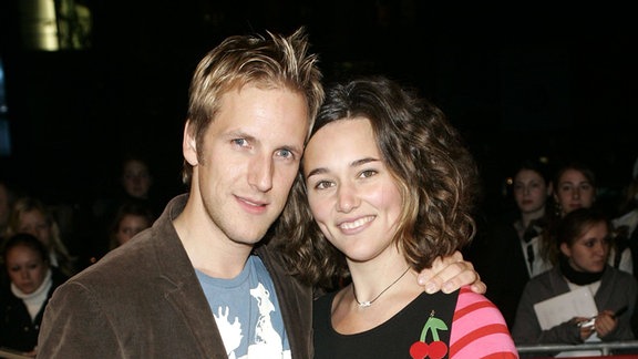 Berlin Jan Hahn und Freundin Alissa Jung bei der Ankunft zur Deutschlandpremiere IN DEN SCHUHEN MEINER SCHWESTER 