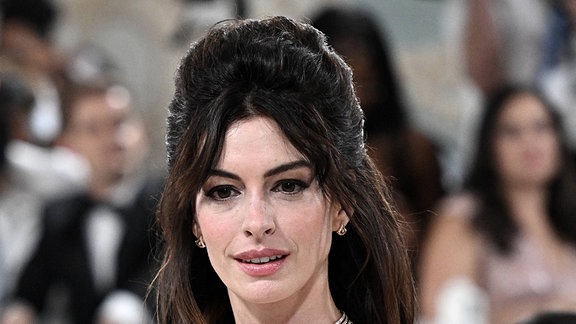 Anne Hathaway bei der 2023 Met Gala