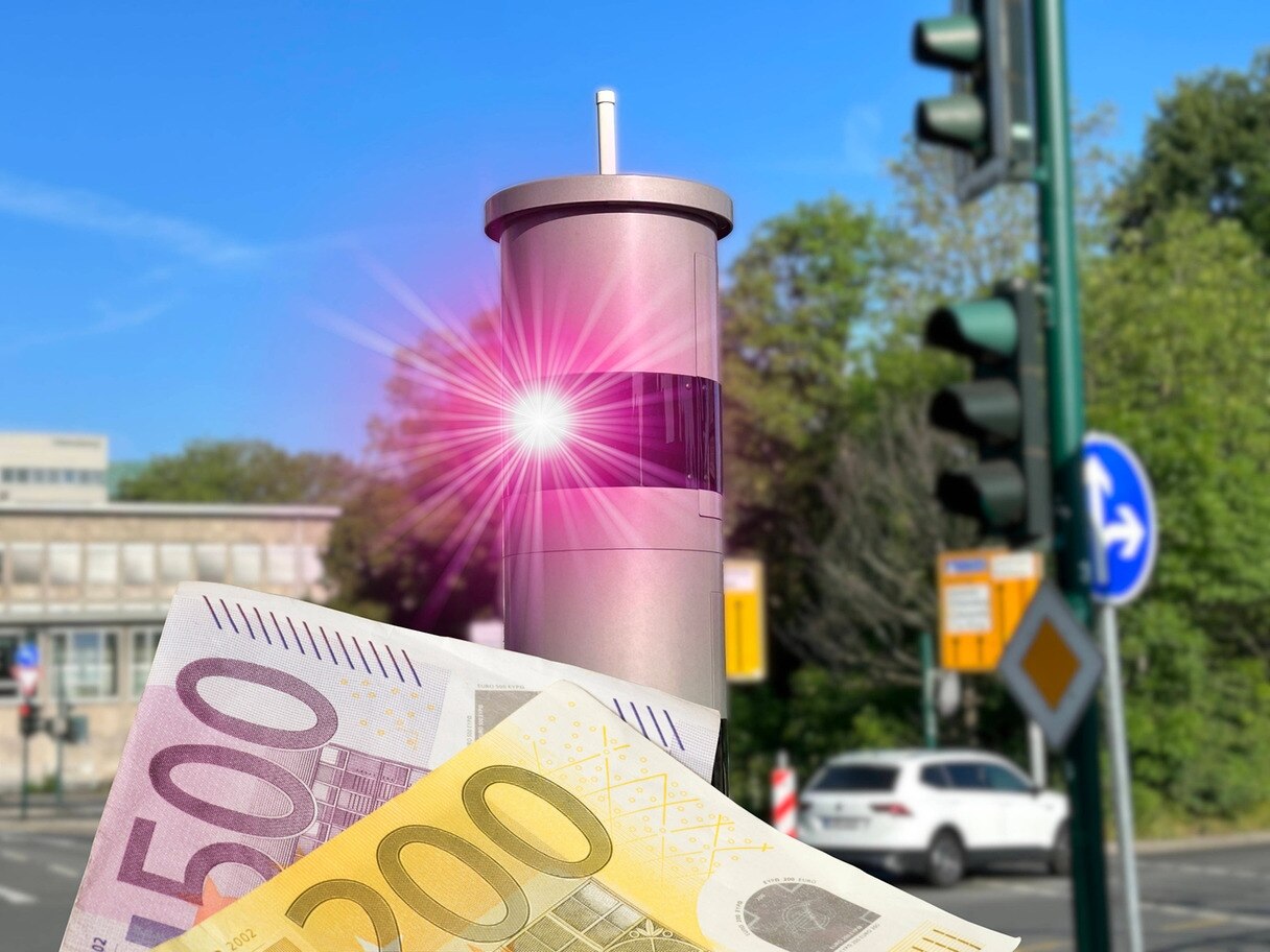 Euroscheine vor Blitzer