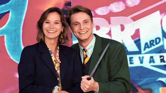 Die Moderatoren des ARD-Boulevard-Magazins "Brisant"  Sabine Noethen und Axel Bulthaupt, 1994 