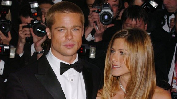 Schauspieler Brad Pitt (USA) und Ehefrau Jennifer Aniston (USA/Schauspielerin) anlässlich der Filmpräsentation von "Troy"