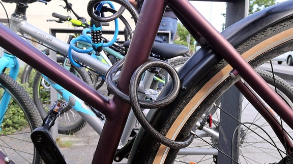 Angeschlossene Fahrräder