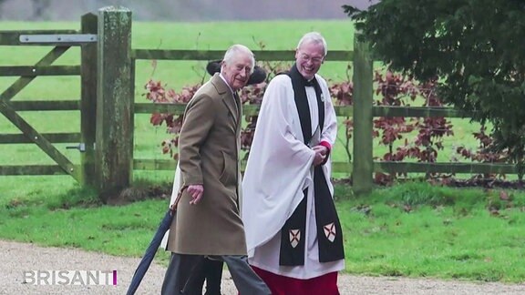 König Charles auf dem Weg zur Messe