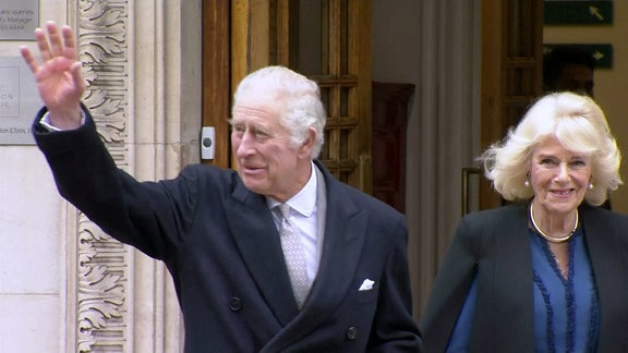 König Charles mit seiner Frau