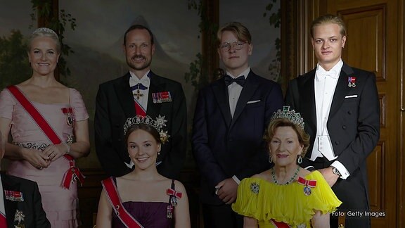 Marius Borg Høiby, o. r., auf einem Familienporträt