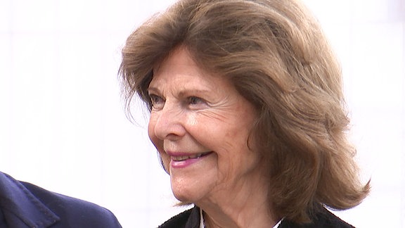 Königin Silvia lächelt