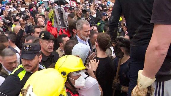 Ein Royal in einer Menschenmenge