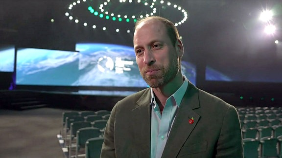 Prinz William während Interview.
