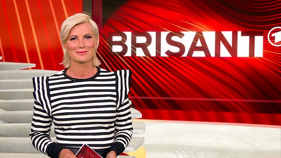Moderatorin Kamilla Senjo im Studio