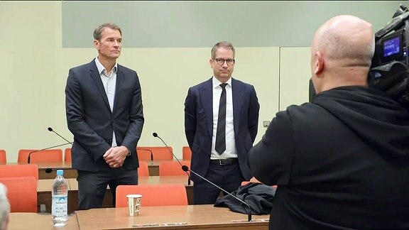 Jens Lehmann mit Anwalt vor Gericht