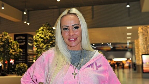 Cora - Caroline Schumacher 