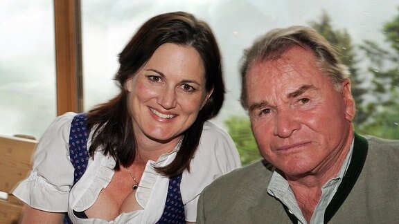 Fritz Wepper und seine Freundin Susanne Kellermann feiern auf der Brenner Alm in Ellmau (Archivfoto vom 27.05.2011). 