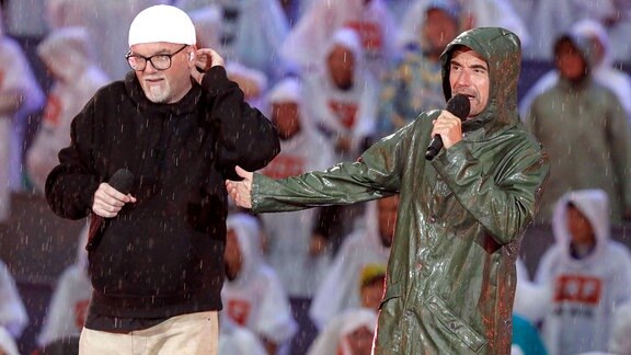 DJ Ötzi und Florian Silbereisen in der TV-Show Schlagerbooom Open Air - Die Stadionshow in Österreich live aus dem Stadion Kitzbühel. 