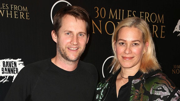 Derek Richardson und Franka Potente bei der 30 Miles from Nowhere Film Premiere