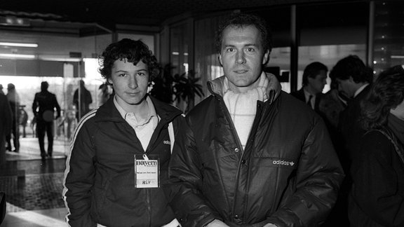 Franz Beckenbauer (BR Deutschland) mit seinem Sohn Stephan