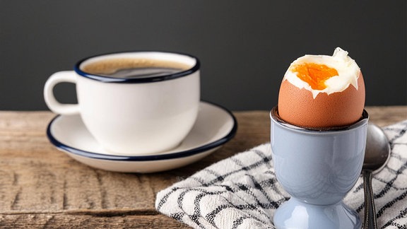 Ei und eine Tasse Kaffee