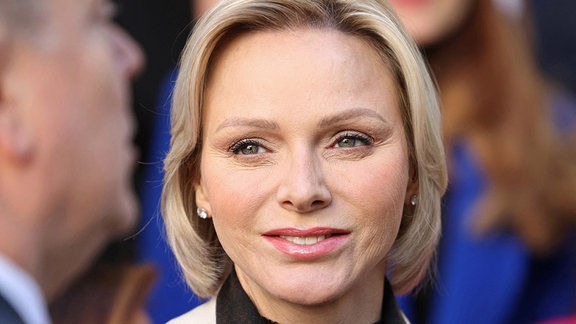 Fürstin Charlène von Monaco (MC), beim Verteilen von Geschenken an Bedürftige beim Roten Kreuz in Monte-Carlo, Monaco. 14. November 2024.