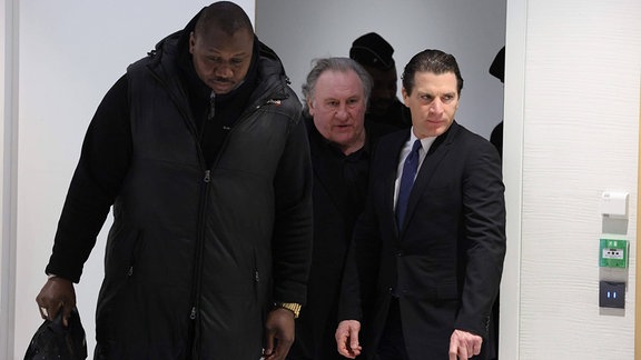 Gérard Depardieu mit seinem Anwalt Jérémie Assous
