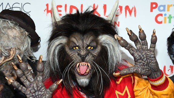 Model Heidi Klum, verkleidet als Werwolf aus Michael Jacksons „Thriller“-Video