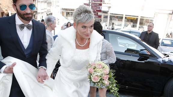 Braut Annika Kärsten Standesamtliche Hochzeit von Heinz Hoenig und Annika Kärsten am 30. März 2019 im historischen Rathaus in Blankenburg