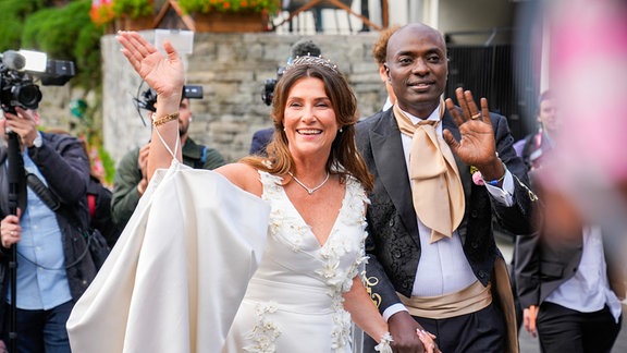 Prinzessin Märtha Louise und Durek Verret kommen zu ihrer Hochzeitsfeier im Hotel Union.
