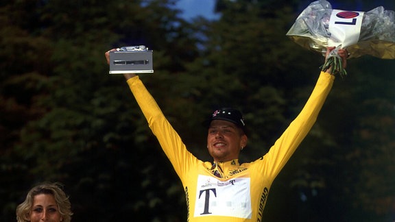 Jan Ullrich (Deutschland, Team Deutsche Telekom) im gelben Trikot 1997