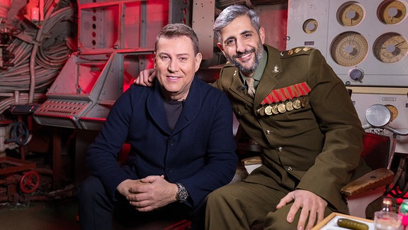Jens Riewa und Michel Abdollahi in der Sendung "Käpt'ns Dinner"