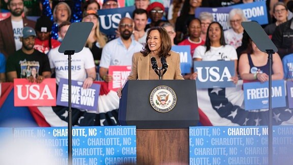 Kamala Harris bei einer Wahlkampfveranstaltung