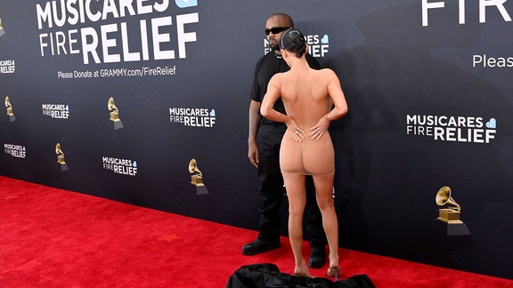 Kanye West und seine Frau Bianca Censori bei der 67.Grammy-Verleihung