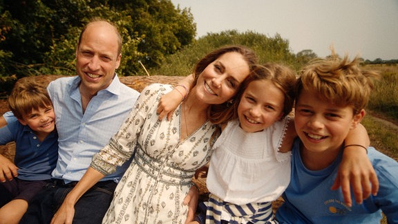 Katherine, Prinzessin von Wales, zusammen mit Prinz William, Prinz von Wales, und ihren Kindern 