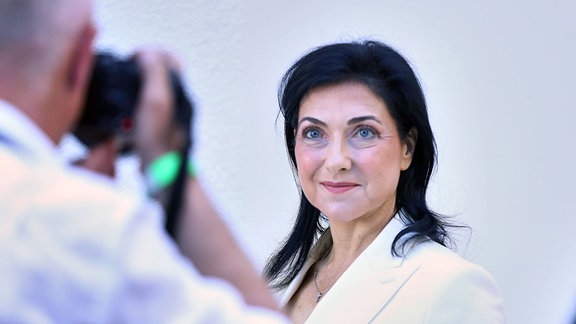 Katherina Reiche während eines Fototermins