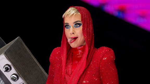 Katy Perry tritt auf der Bühne beim „Witness: The Tour“-Konzert im Staples Center auf