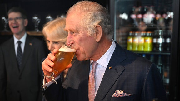 König Charles und Camilla bei einem Besuch in Hamburg