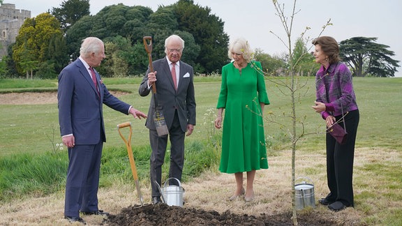 King Charles III , Queen Camilla , King Carl XVI Gustaf and Queen Silvia of Sweden