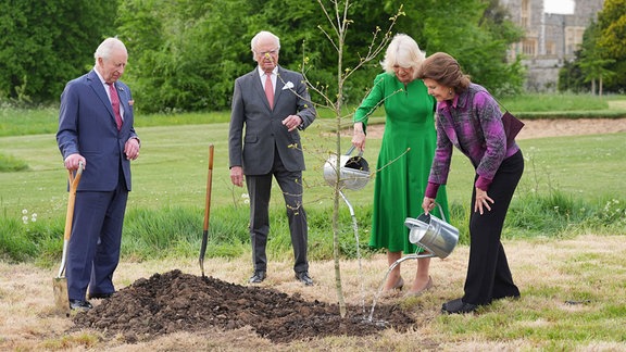 King Carl XVI Gustaf UK visit King Charles III and Queen Camilla are joined by King Carl XVI Gustaf and Queen Silvia of Sweden