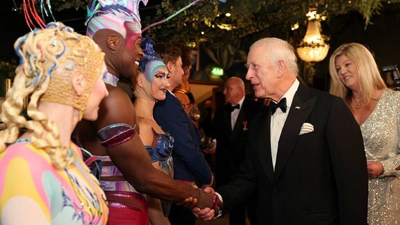 König Charles bei der Veranstaltung "Royal Variety Performance" in London 2024.