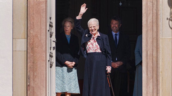 Dänemarks Königin Margrethe feiert ihren 84. Geburtstag zusammen mit König Frederik, Königin Mary und Prinzessin Benedikte auf Schloss Fredensborg.