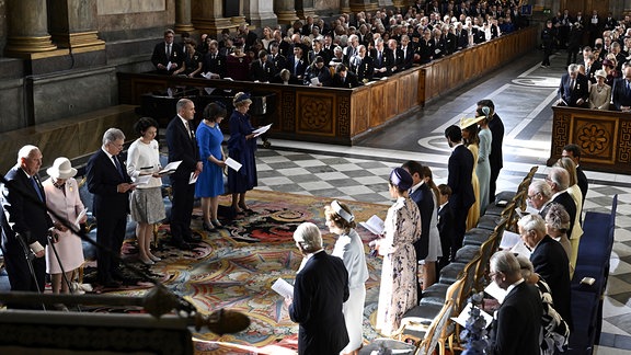 Die schwedische Königsfamilie und die nordische Königsfamilie nehmen an einem Dankgottesdienst in der Schlosskirche des Königlichen Palastes teil.