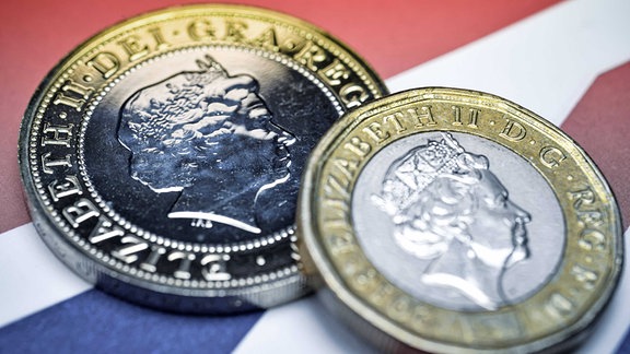Britische Pfund-Münzen zeigen die Queen auf der Frontseite.