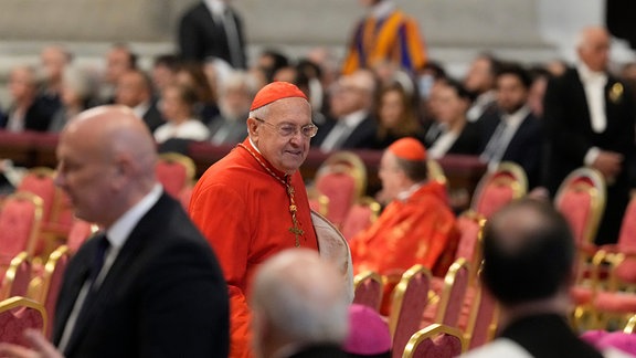 Kardinal Leonardo Sandri nimmt an der Abschlussmesse der Kardinäle im Petersdom vor dem Konklave zur Wahl eines neuen Papstes im Vatikan teil. 