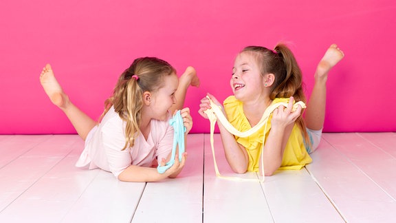Spielschleim Kinder