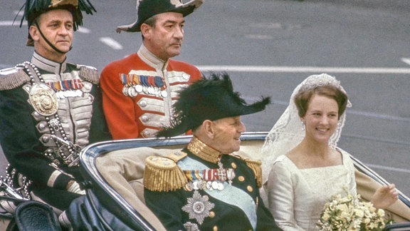 Prinzessin Margrethe von Dänemark mit ihrem Vater, König Frederik von Dänemark