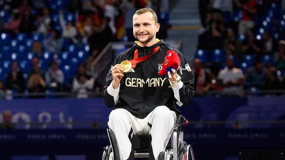 Maurice Schmidt aus Deutschland jubelt über seine Goldmedaille.