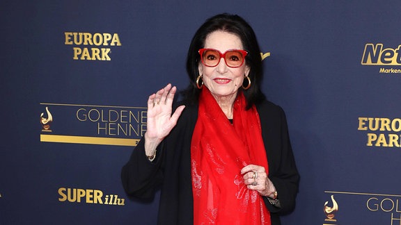 Nana Mouskouri bei der Verleihung der Goldenen Henne am 7.10.2022 in Leipzig 