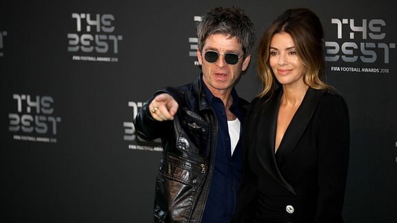 Sänger Noel Gallagher und seine Frau Sara MacDonald kommen zur FIFA-Gala in London, bei der die Weltfußballer des Jahres gekürt werden. 