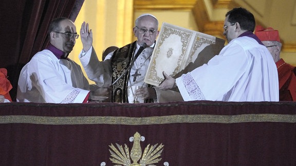 Papst Franziskus, 2013