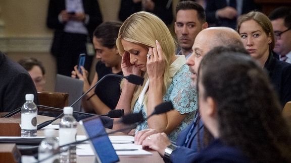 Paris Hilton, Aktivistin für gelebte Erfahrung und CEO von 11:11 Media