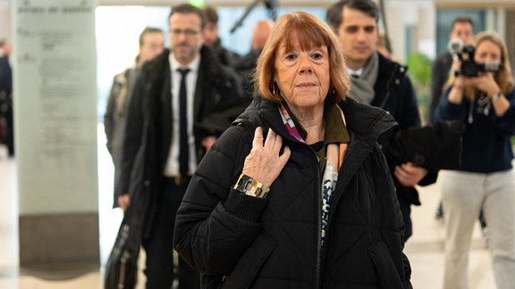 Gisele Pelicot vor dem Gericht