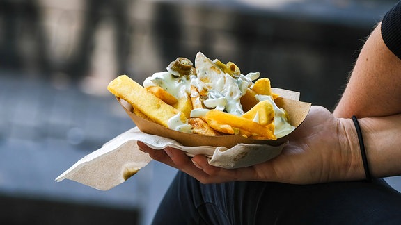 Pommes mit Mayo